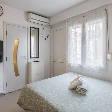 Lerose Apartman *