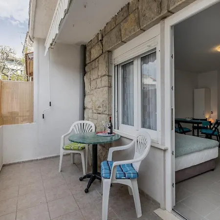 Lerose Apartman